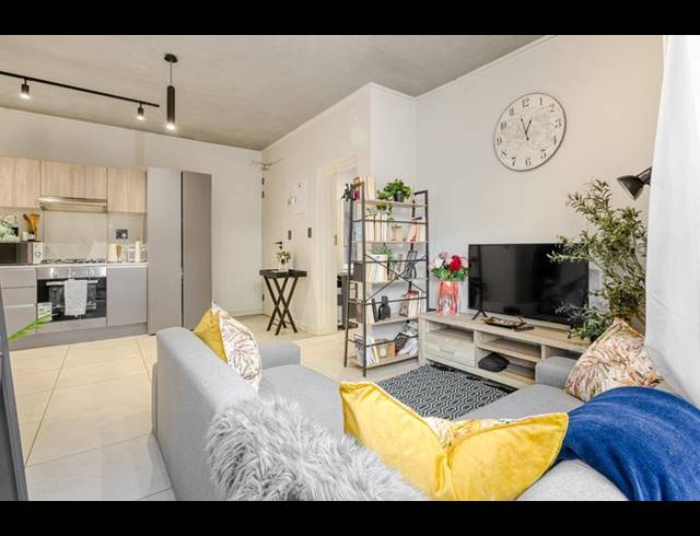 2 BEDROOM APARTMENT FOR SALE IN WAVERLEY